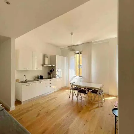 Lovely Bright Flat In Hearth Of Milan